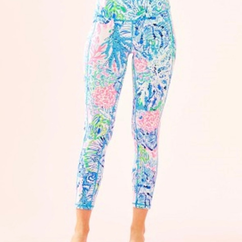 Lilly Pulitzer UPF 50+ Luxletic 24" High Rise
Weekender Midi Legging